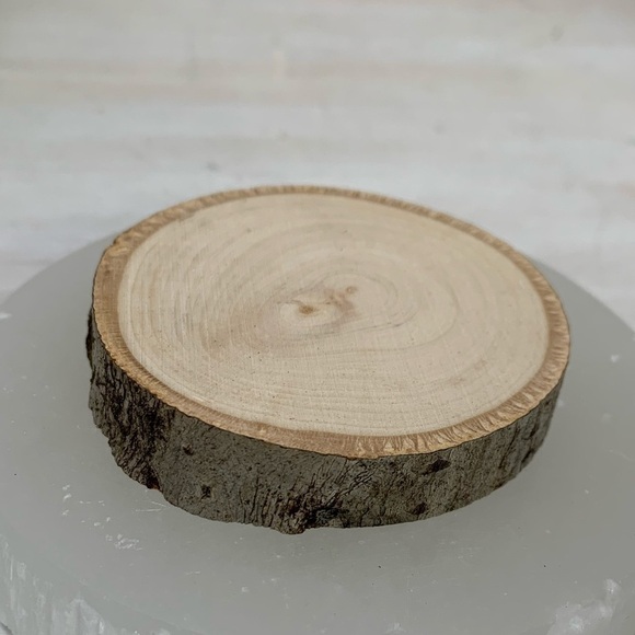 Natural Tree Wood Slice for Decorating or Crafting - Picture 6 of 8